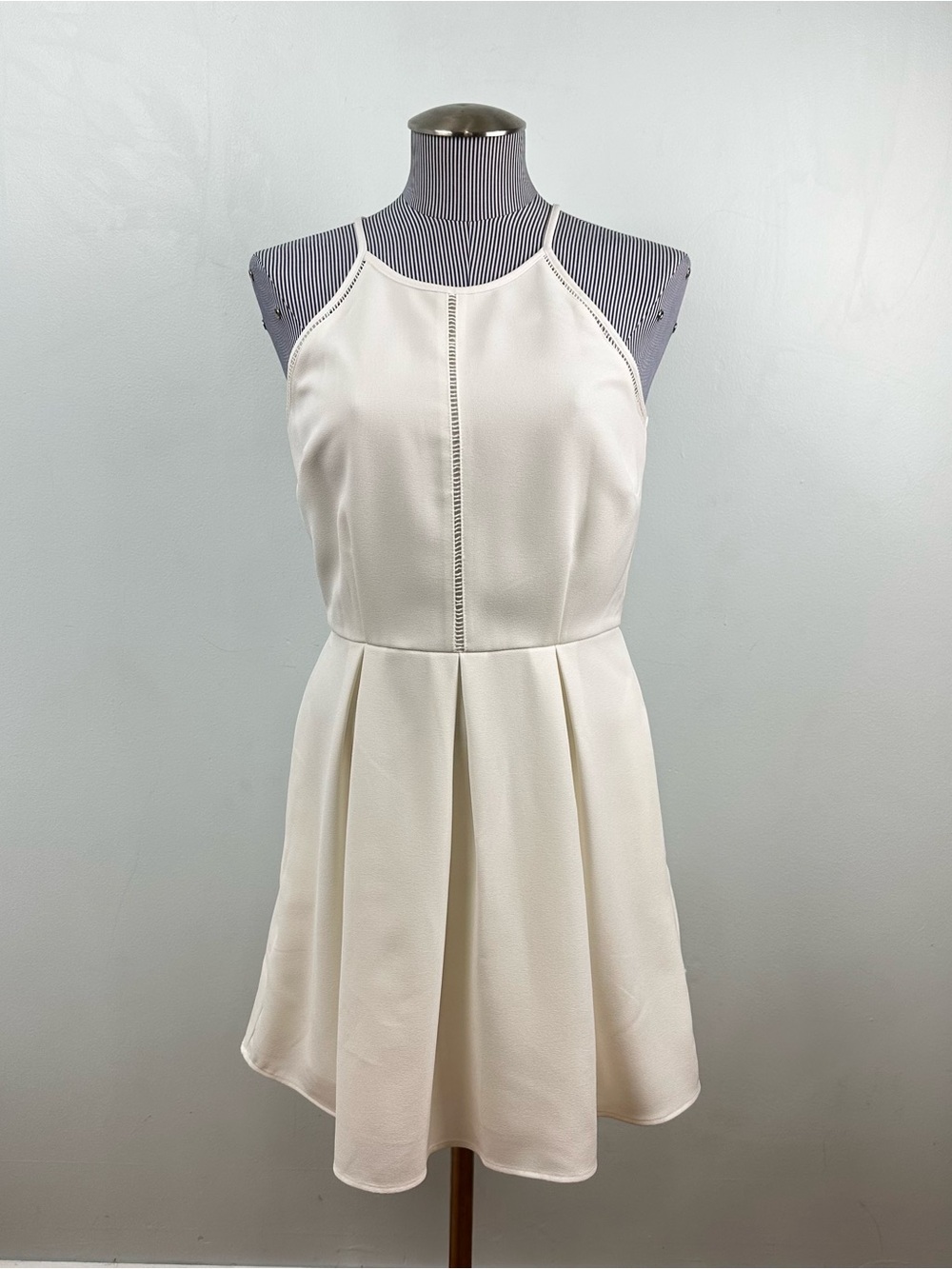 Speechless Cream Halter Neck Lined Fit & Flare Sleeveless Dress Size Medium
